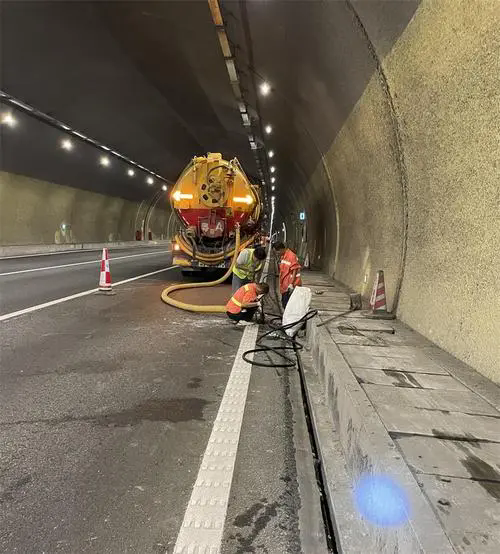 本溪隧道排水渠清淤